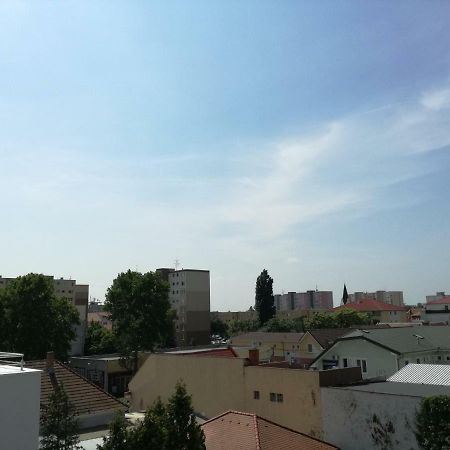 Ambiente Apartment Dunajska Streda Bagian luar foto